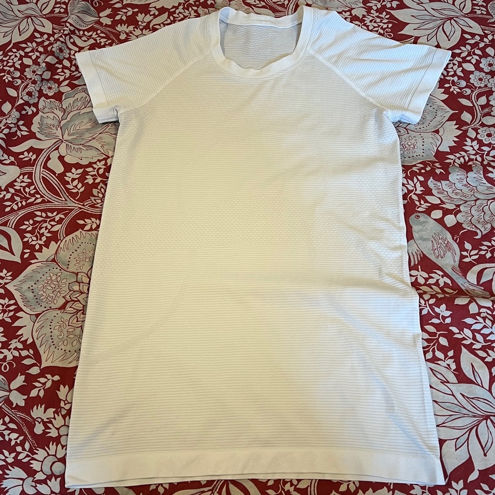 Lululemon Swiftly Tech Short sleeve White size 6